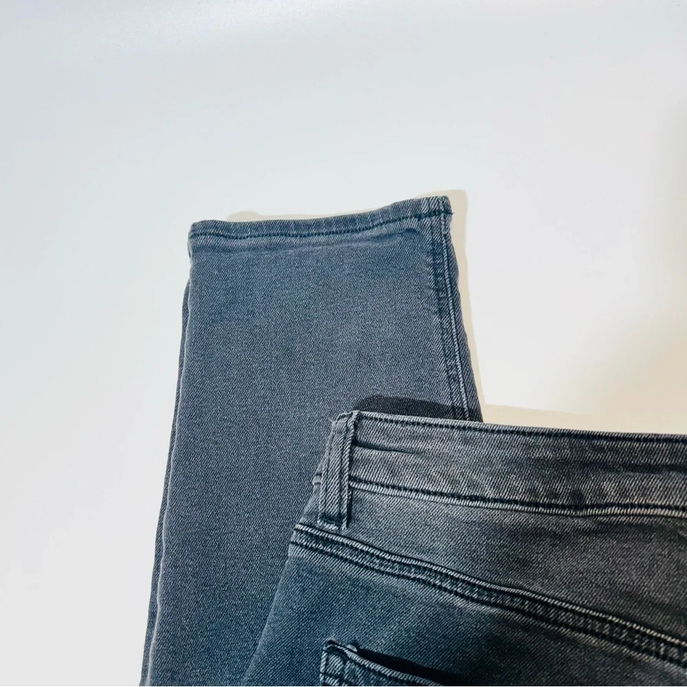 American Eagle Outfitters jeans Mom jeans high rise jeans gray women size 6